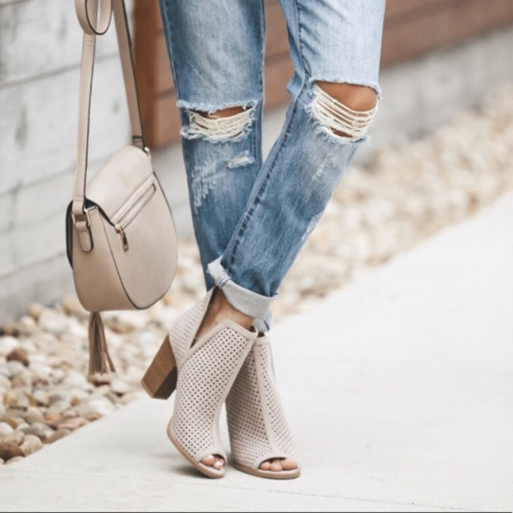 Peep toe perforated bootie